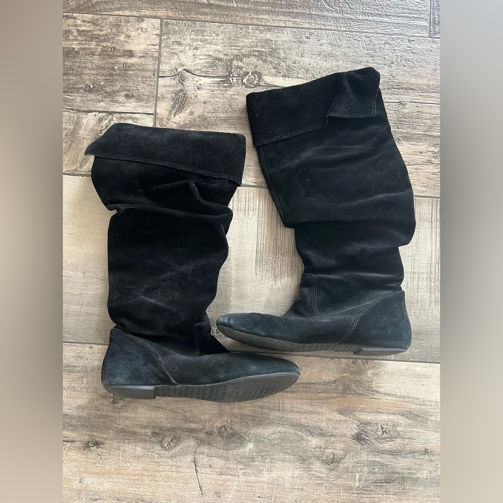 Gianni Bini Slouchy Suede Boots Size 6 in Black